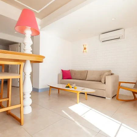 102 Apartamento *